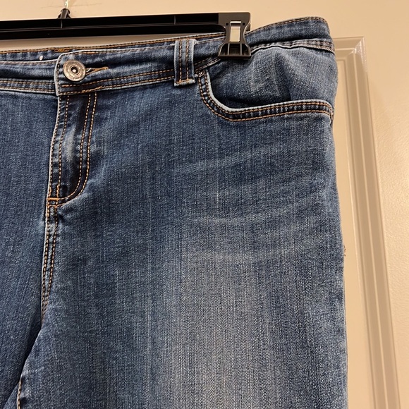 Inc Denim ladies capris - Picture 3 of 7